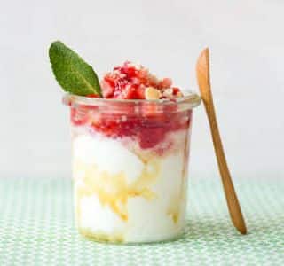 verrine-fraise-faisselle verrine-fraise-faisselle - Verrines de fraises à la faisselle