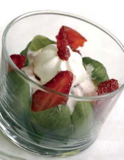 verrine-fraise-meringue-basilic verrine-fraise-meringue-basilic - Verrine de fraises/basilic et meringue
