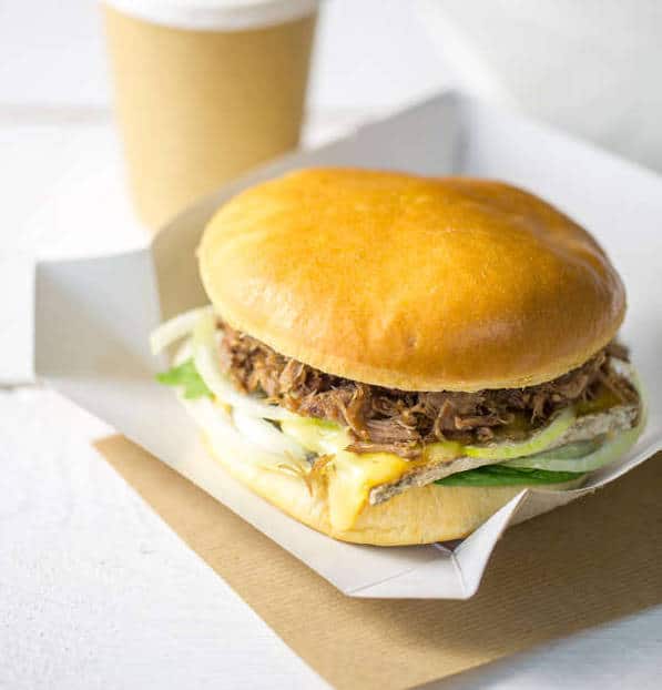 burger-canard - Burger de canard confit et tomme de montagne