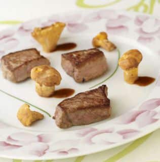 veau-legumes-curcuma-jus-miel veau-legumes-curcuma-jus-miel - Pavé de veau grillé, étuvé de légumes au curcuma dans un jus miellé