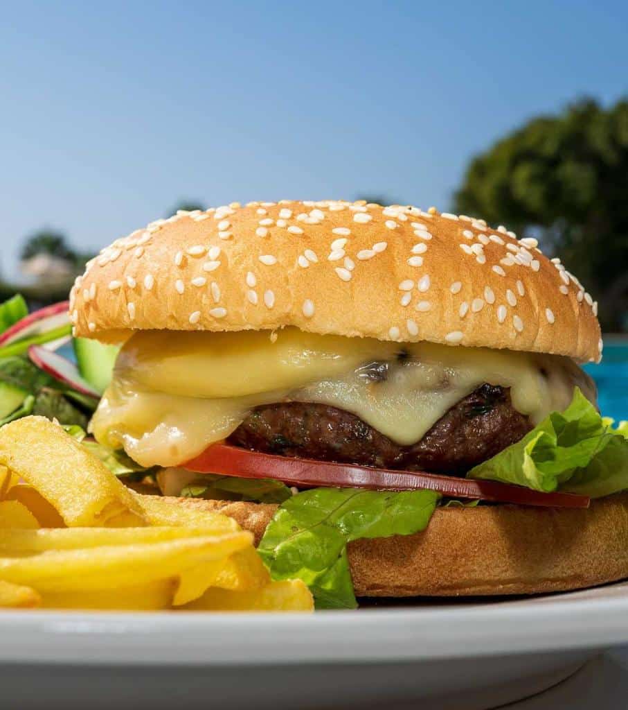 Burger-au-boeuf-et-au-Saint-Marcellin - Hamburger au boeuf et au Saint Marcellin