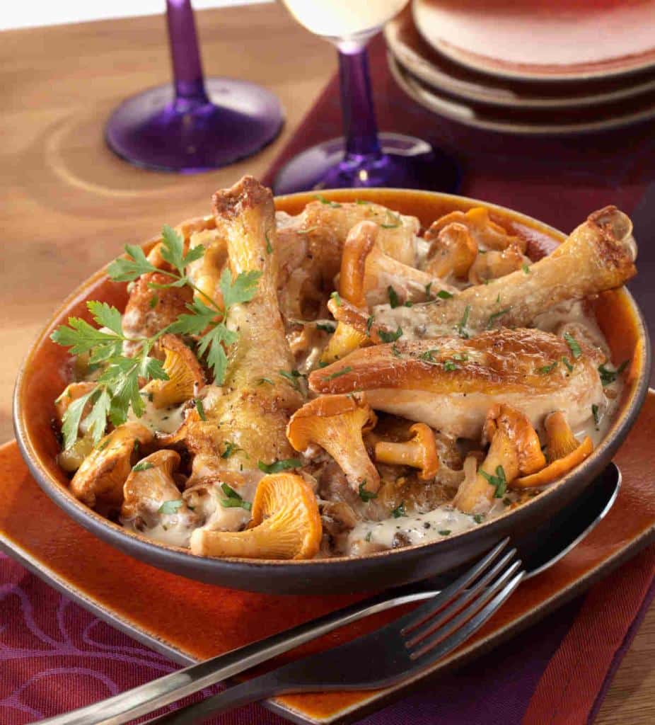 Poulet-au-riesling-champignons-girolles