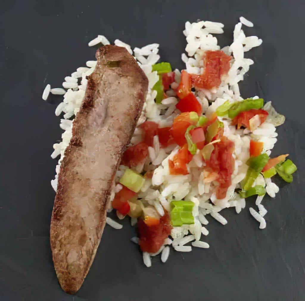 Aiguillettes-de-canard-a-la-piperade - Aiguillettes de canard à la piperade