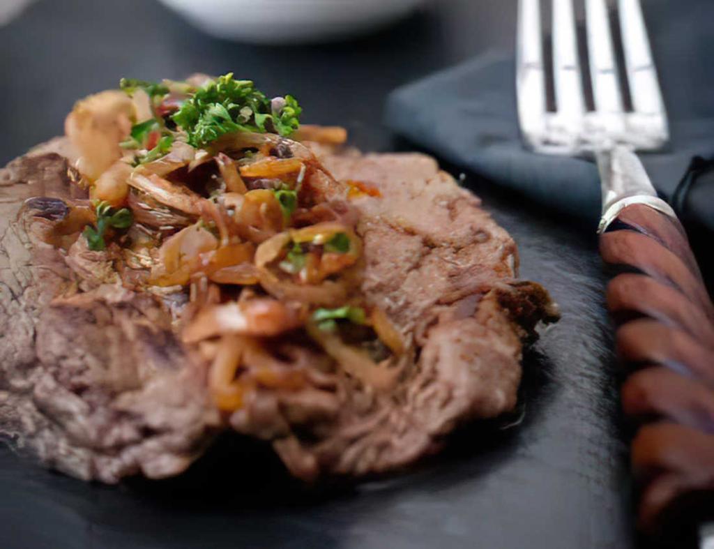 Bavette à l'échalote et purée de pommes de terre