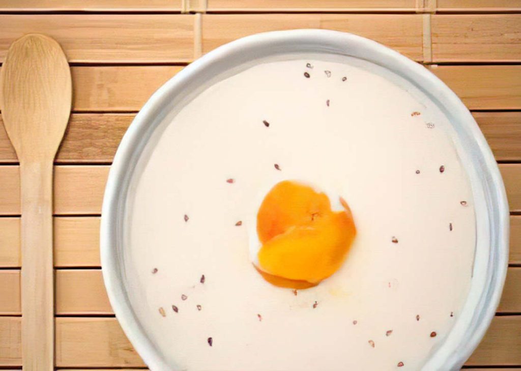 Soupe de lait aux épices et aux fruits cuits