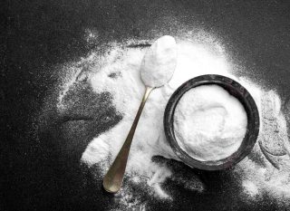 bicarbonate-de-sodium bicarbonate de soude au jardin