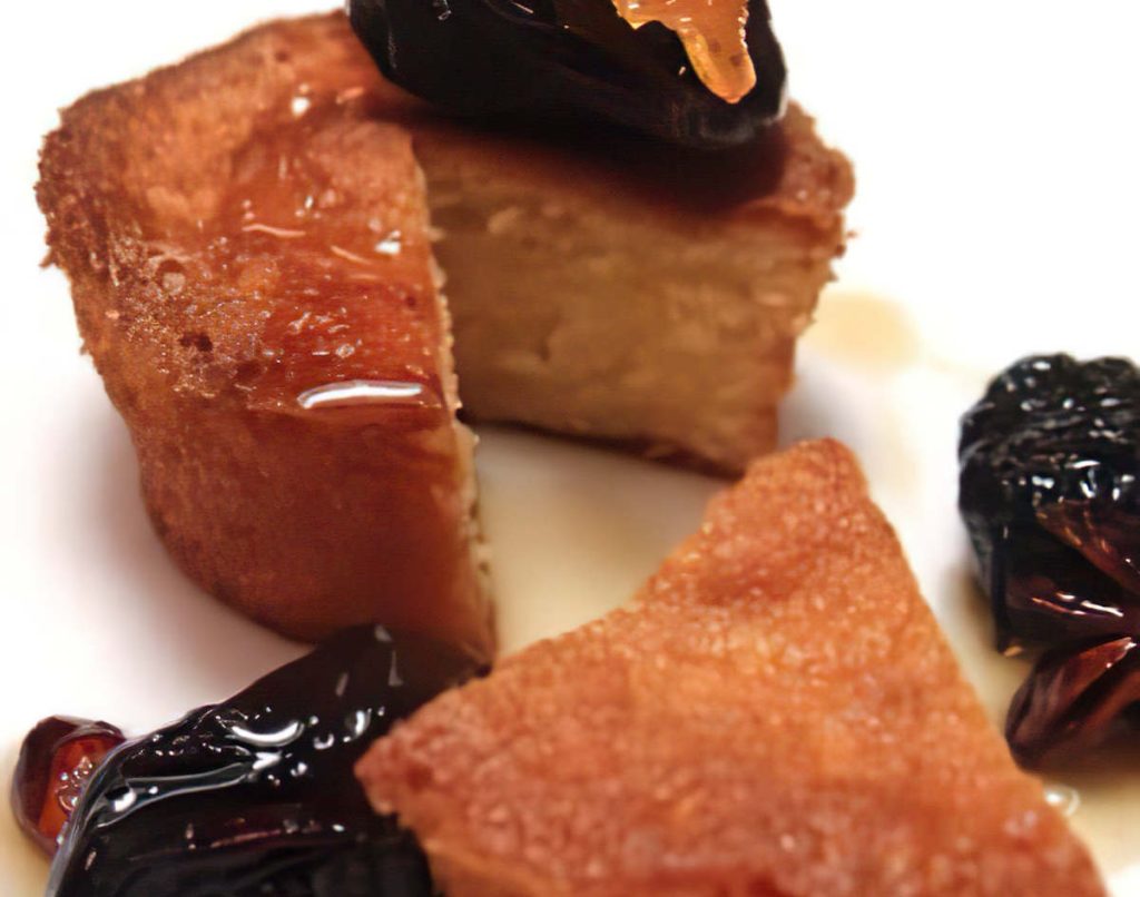 Gâteau moelleux aux pruneaux d’Agen parfumé au Pousse-râpière