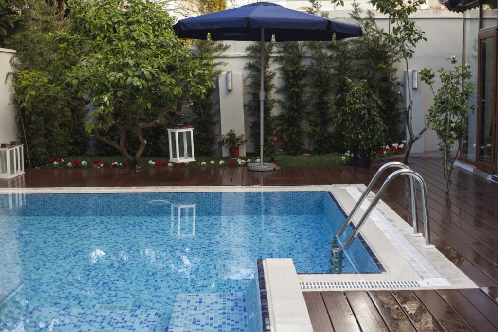 choisir abri piscine